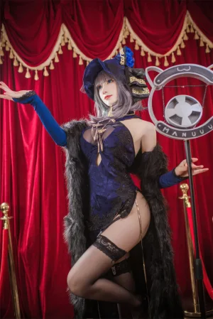 coser衣衣《碧蓝航线 柴郡旗袍》主题写真：57张全套美图