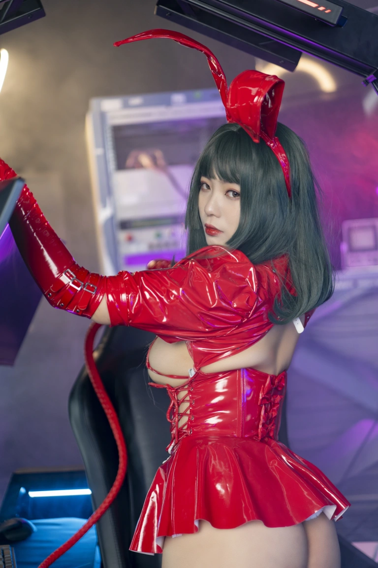珟_珏Dita《暗黑兔女郎》主题写真：40张全套美图