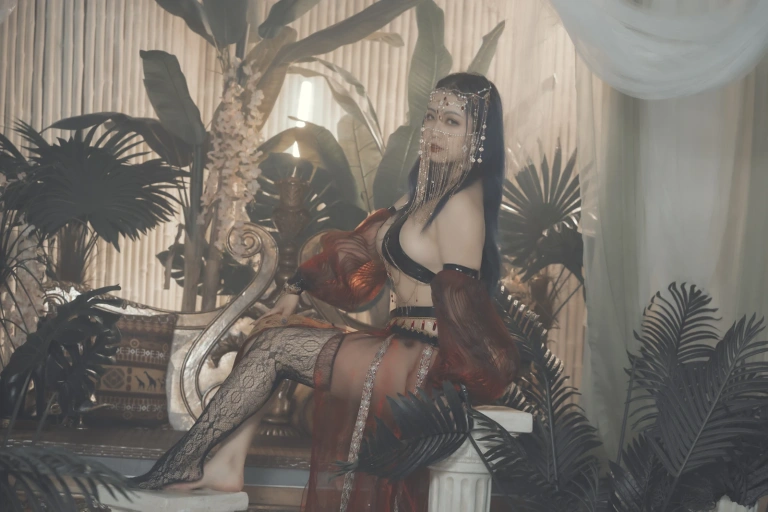 珟_珏Dita《深渊舞娘》主题写真：45张全套美图，含3个视频
