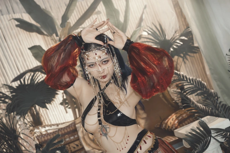 珟_珏Dita《深渊舞娘》主题写真：45张全套美图，含3个视频