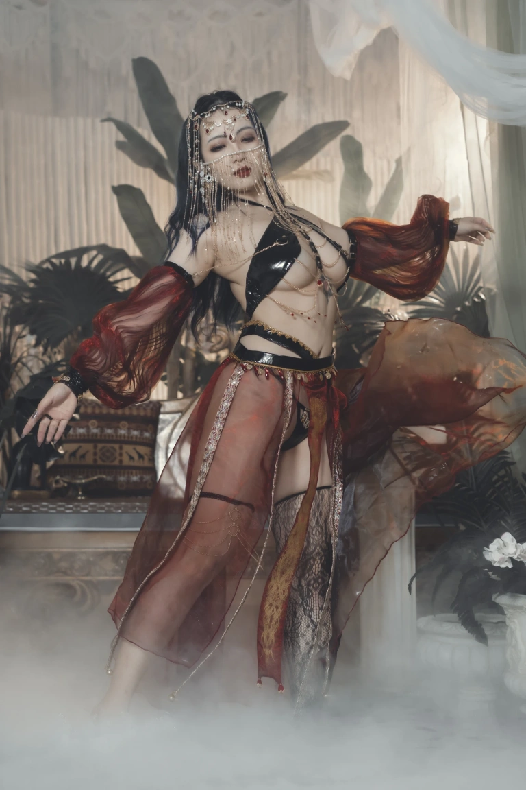 珟_珏Dita《深渊舞娘》主题写真：45张全套美图，含3个视频