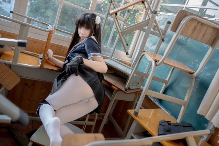 纸悦Etsu_ko《Mizuno lili水野莉莉》主题写真：52张全套美图