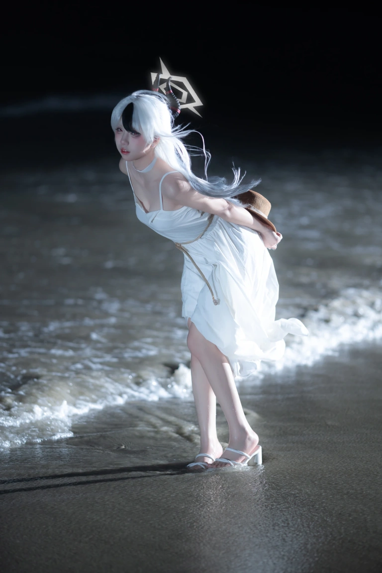 纸悦Etsu_ko《加代子白裙》主题写真：20张全套美图