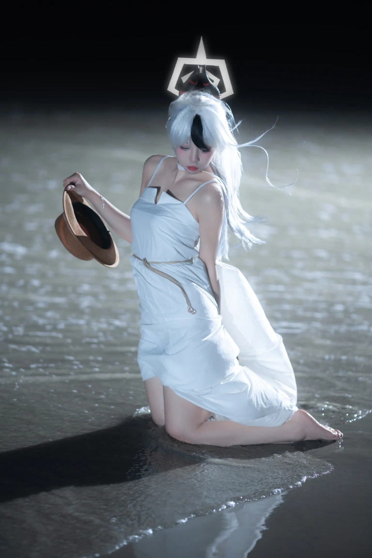纸悦Etsu_ko《加代子白裙》主题写真：20张全套美图