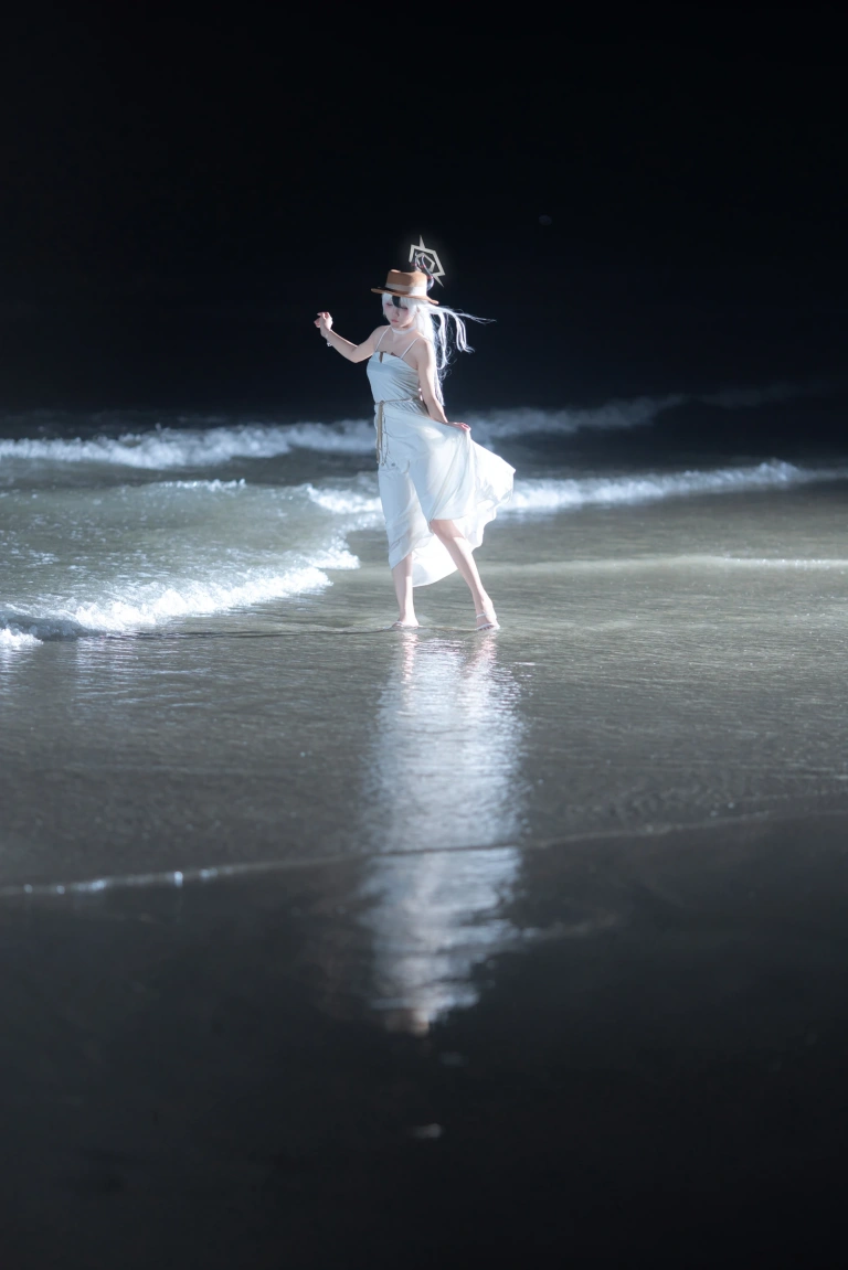纸悦Etsu_ko《加代子白裙》主题写真：20张全套美图