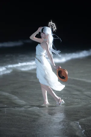 纸悦Etsu_ko《加代子白裙》主题写真：20张全套美图