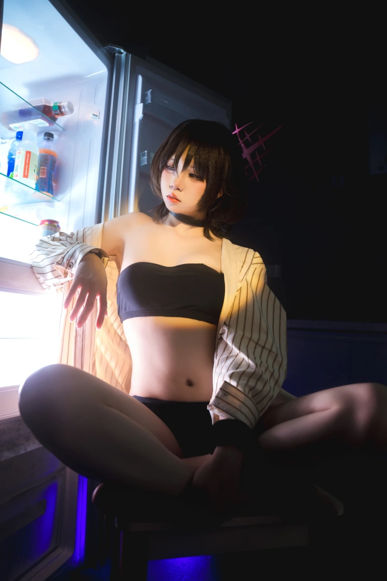 纸悦Etsu_ko《美咲泳装》主题写真：28张全套美图