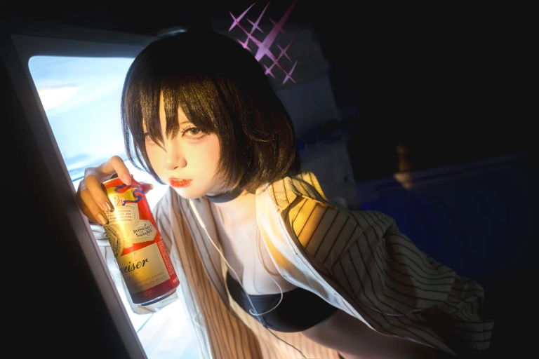 纸悦Etsu_ko《美咲泳装》主题写真：28张全套美图