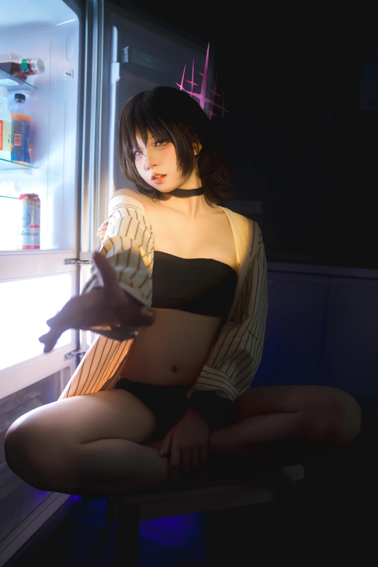 纸悦Etsu_ko《美咲泳装》主题写真：28张全套美图