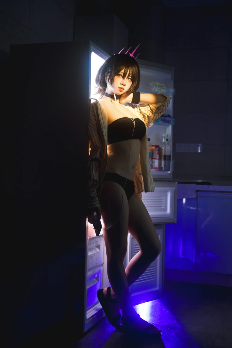 纸悦Etsu_ko《美咲泳装》主题写真：28张全套美图