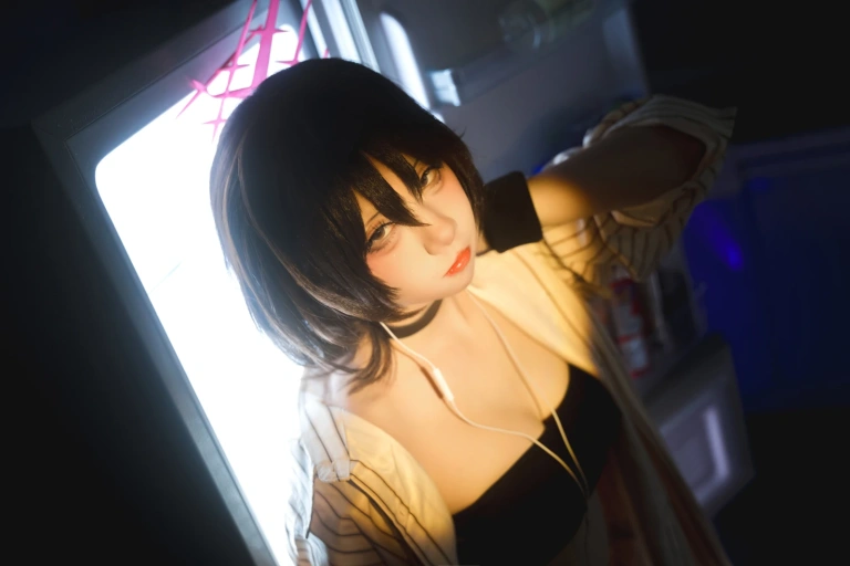 纸悦Etsu_ko《美咲泳装》主题写真：28张全套美图