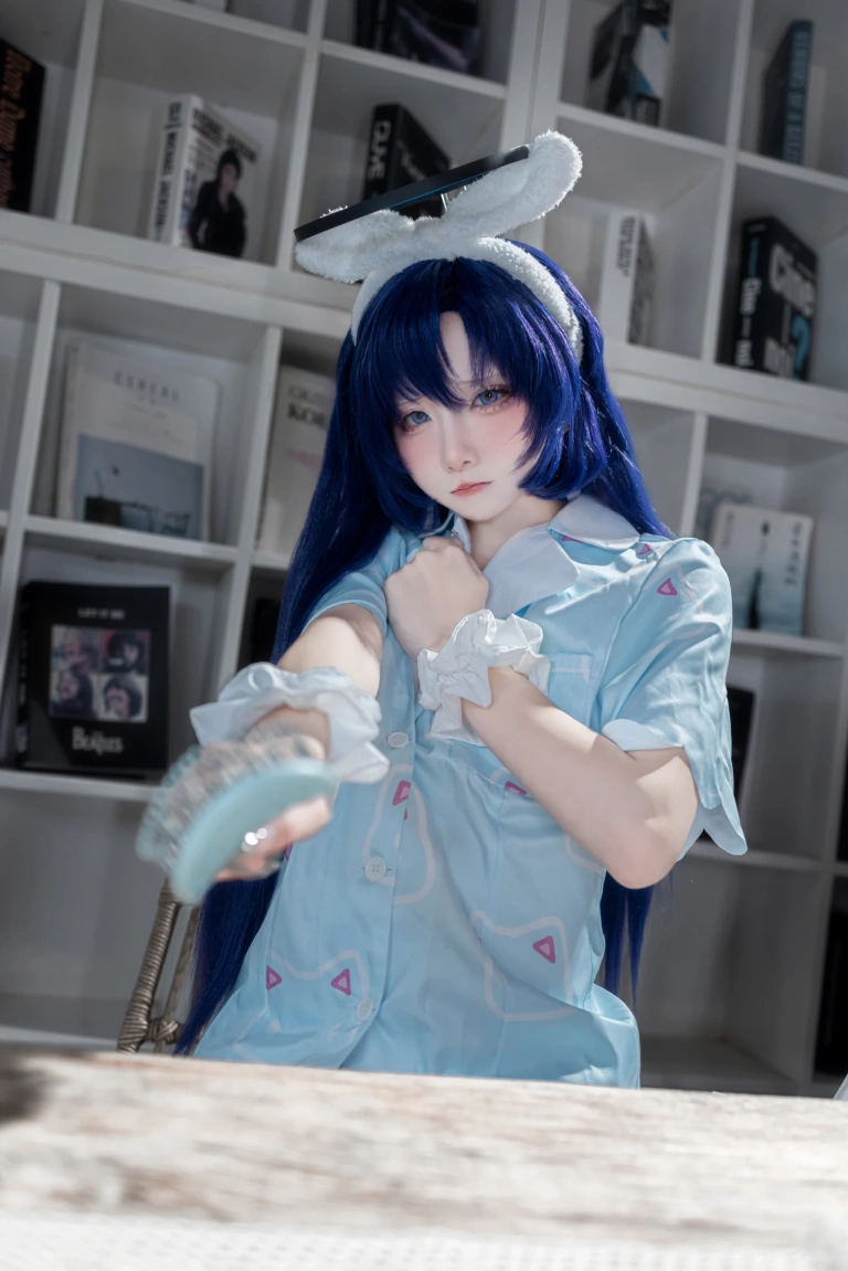 纸悦Etsu_ko《优香睡衣》主题写真：35张全套美图
