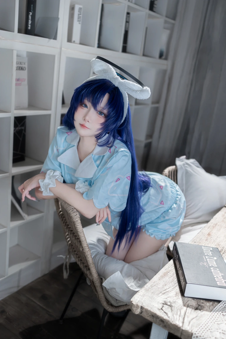 纸悦Etsu_ko《优香睡衣》主题写真：35张全套美图