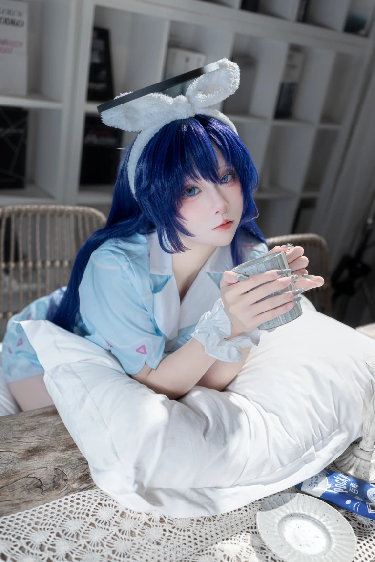 纸悦Etsu_ko《优香睡衣》主题写真：35张全套美图