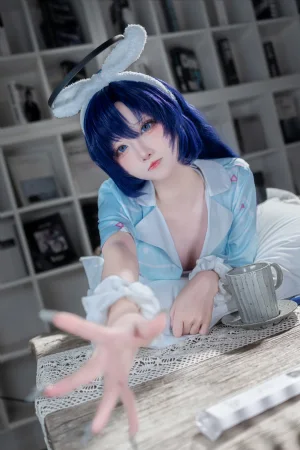 纸悦Etsu_ko《优香睡衣》主题写真：35张全套美图