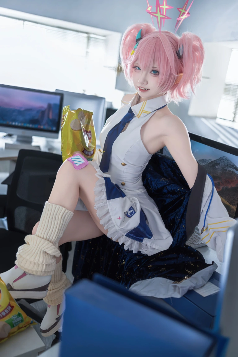 纸悦Etsu_ko《桃香》主题写真：54张全套美图