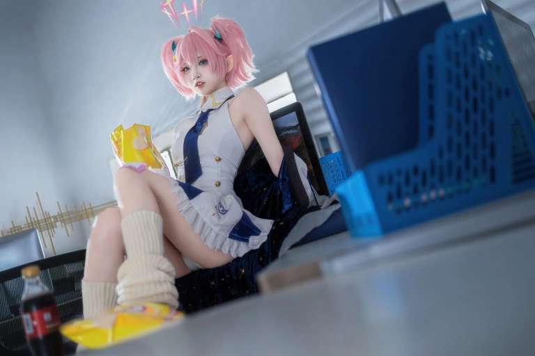 纸悦Etsu_ko《桃香》主题写真：54张全套美图