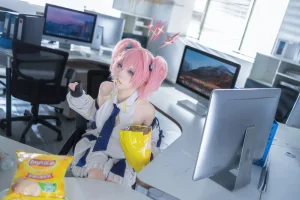 纸悦Etsu_ko《桃香》主题写真：54张全套美图