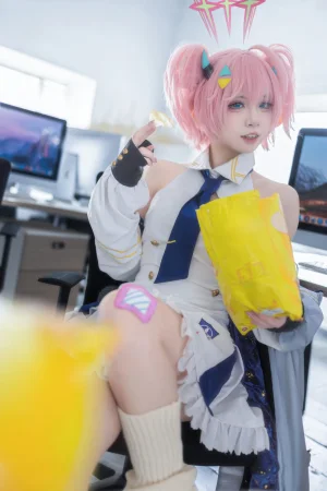 纸悦Etsu_ko《桃香》主题写真：54张全套美图