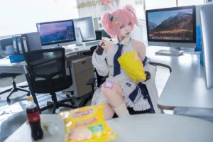 纸悦Etsu_ko《桃香》主题写真：54张全套美图