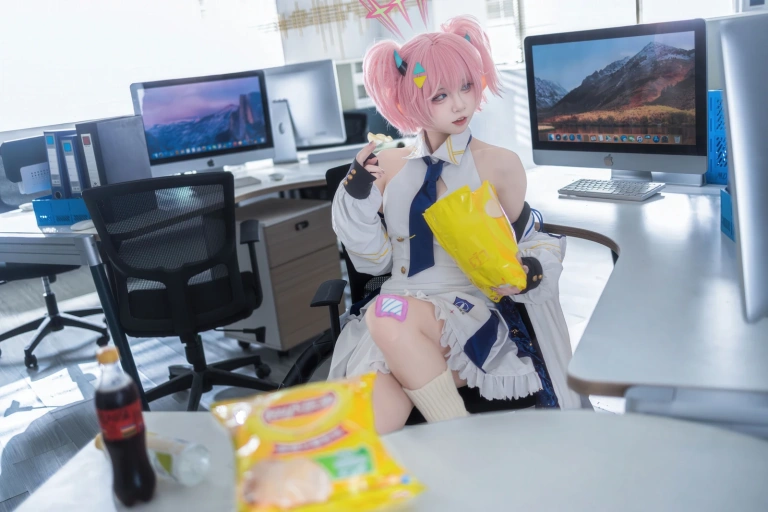 纸悦Etsu_ko《桃香》主题写真：54张全套美图