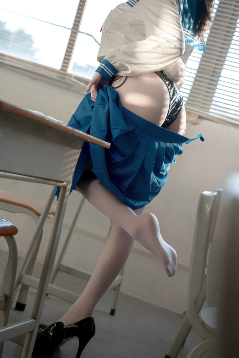 纸悦Etsu_ko《水手服兔女郎》主题写真：63张全套美图
