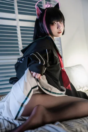 纸悦Etsu_ko《蔚蓝档案 杏山和纱》主题写真：55张全套美图