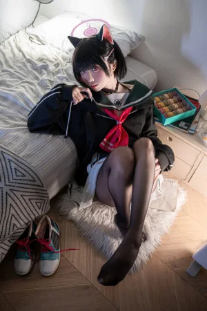 纸悦Etsu_ko《蔚蓝档案 杏山和纱》主题写真：55张全套美图