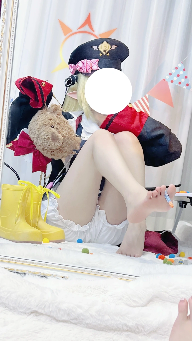 纸悦Etsu_ko《丹花伊吹自拍》主题写真：30张全套美图