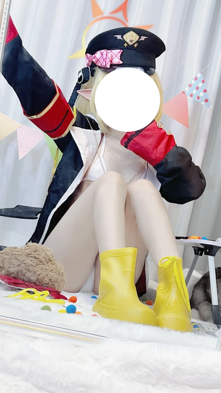 纸悦Etsu_ko《丹花伊吹自拍》主题写真：30张全套美图