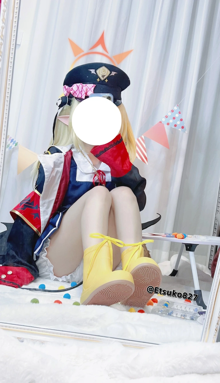 纸悦Etsu_ko《丹花伊吹自拍》主题写真：30张全套美图