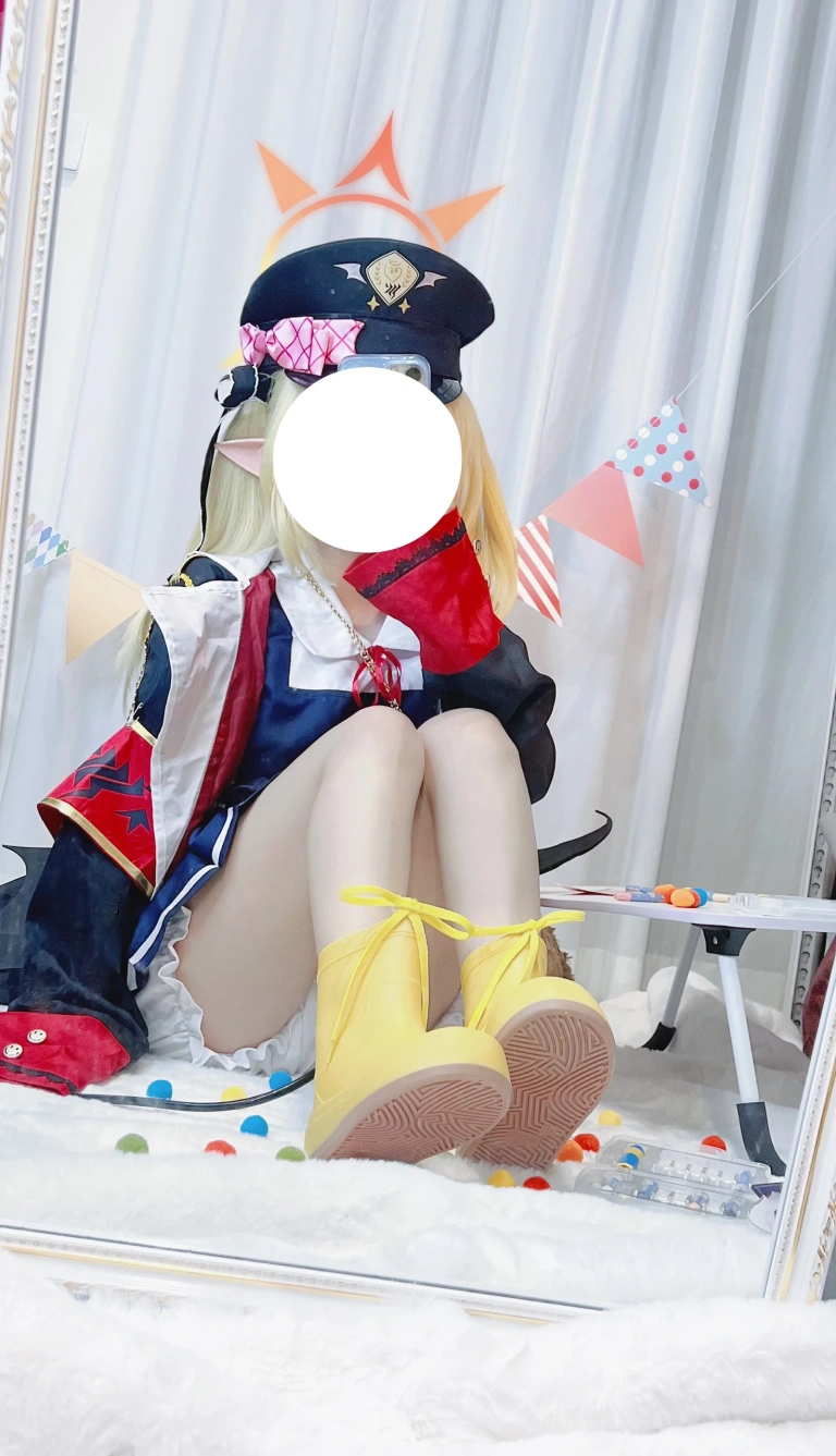 纸悦Etsu_ko《丹花伊吹自拍》主题写真：30张全套美图
