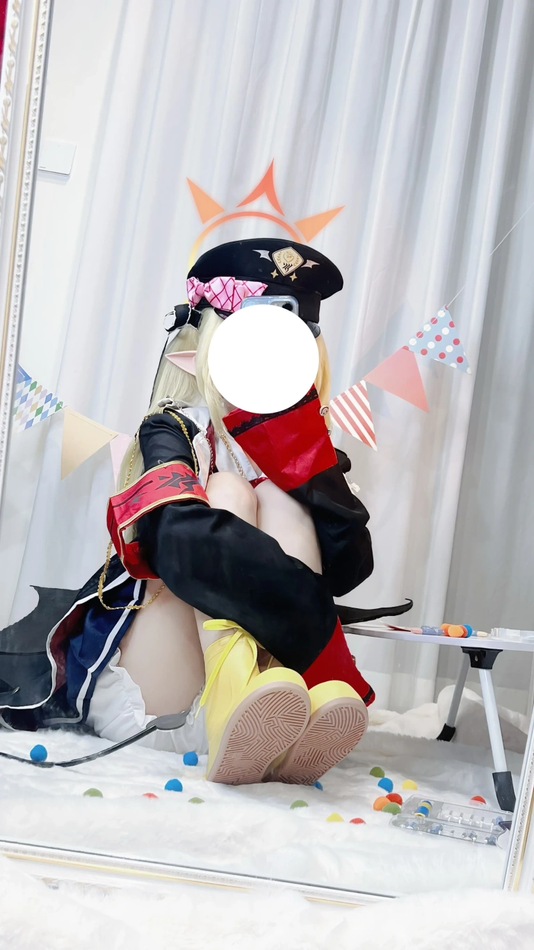 纸悦Etsu_ko《丹花伊吹自拍》主题写真：30张全套美图
