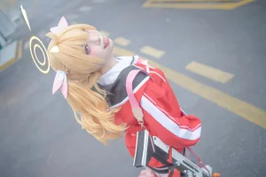 纸悦Etsu_ko《伊原木好美 蔚蓝档案》主题写真：18张全套美图