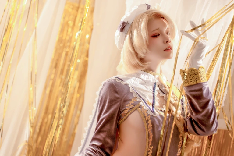纸悦Etsu_ko《娼年贞德》主题写真：64张全套美图