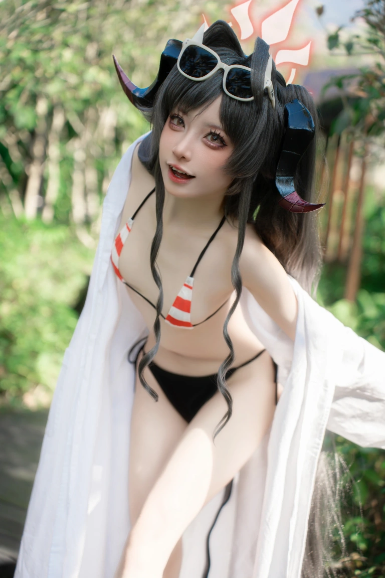 纸悦Etsu_ko《蔚蓝档案 鬼怒川霞水着》主题写真：44张全套美图