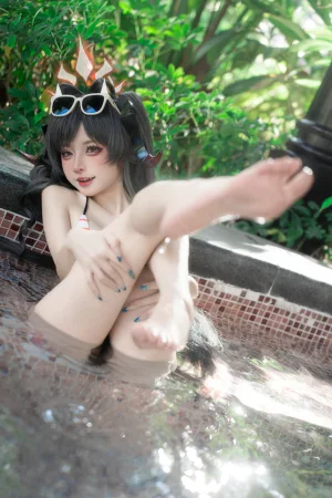 纸悦Etsu_ko《蔚蓝档案 鬼怒川霞水着》主题写真：44张全套美图