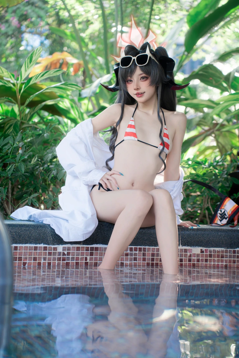 纸悦Etsu_ko《蔚蓝档案 鬼怒川霞水着》主题写真：44张全套美图