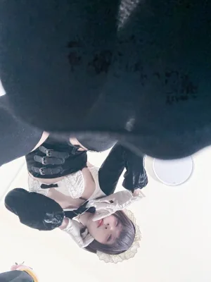纸悦Etsu_ko《叛逆女仆》主题写真：36张全套美图