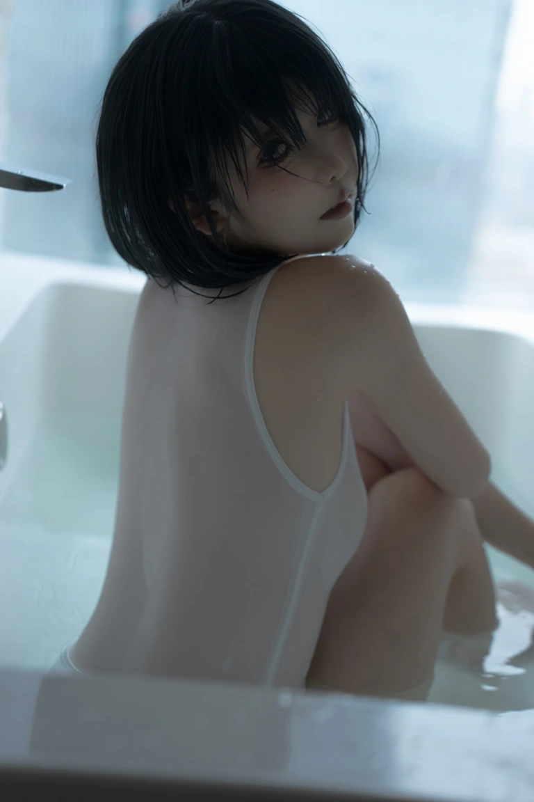 纸悦Etsu_ko《透明竞泳》主题写真：65张全套美图