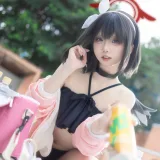 纸悦Etsu_ko《蔚蓝档案 水真白》主题写真：28张全套美图