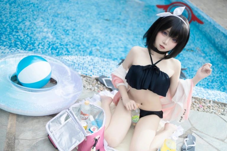 纸悦Etsu_ko《蔚蓝档案 水真白》主题写真：28张全套美图