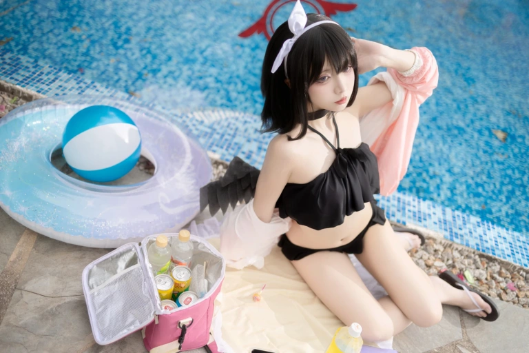 纸悦Etsu_ko《蔚蓝档案 水真白》主题写真：28张全套美图
