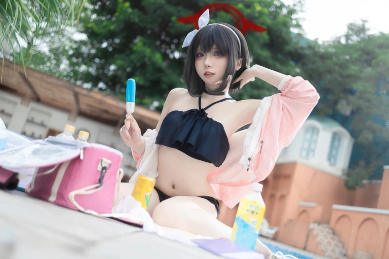 纸悦Etsu_ko《蔚蓝档案 水真白》主题写真：28张全套美图