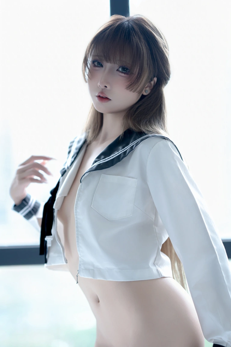 纸悦Etsu_ko《浴缸JK》主题写真：16张全套美图