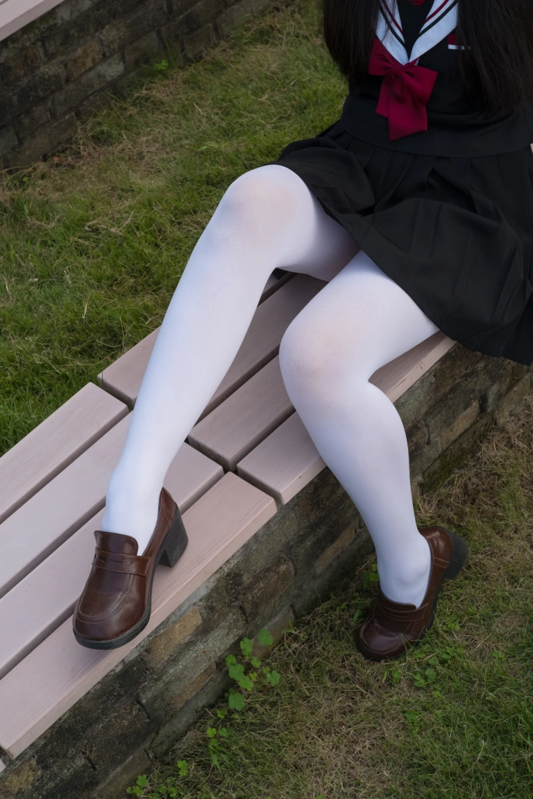 森萝财团《FREE-003》主题写真：39张全套美图