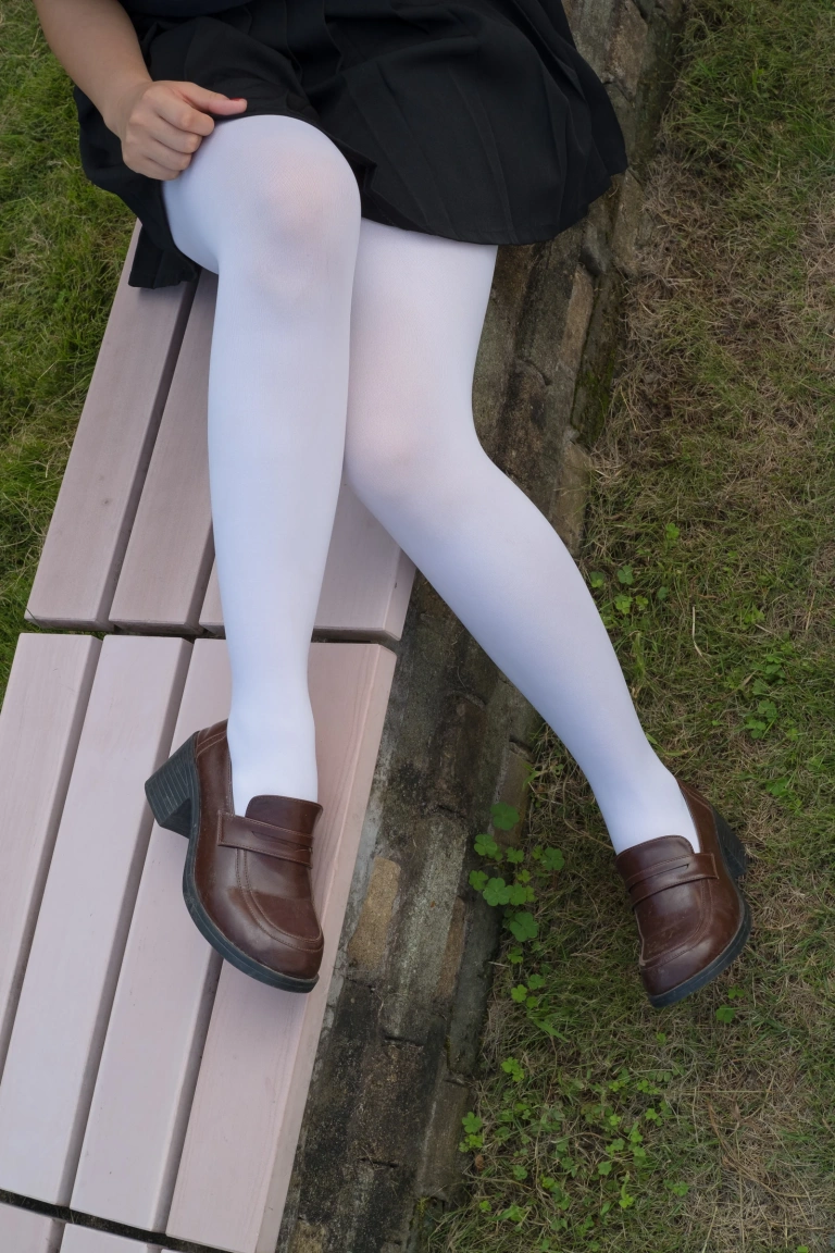 森萝财团《FREE-003》主题写真：39张全套美图