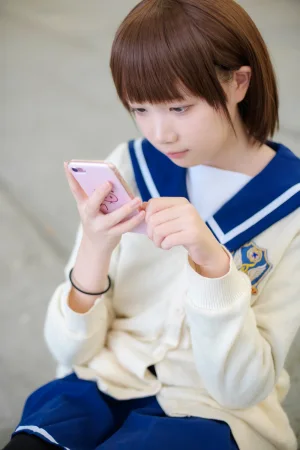森萝财团《FREE-004》主题写真：24张全套美图