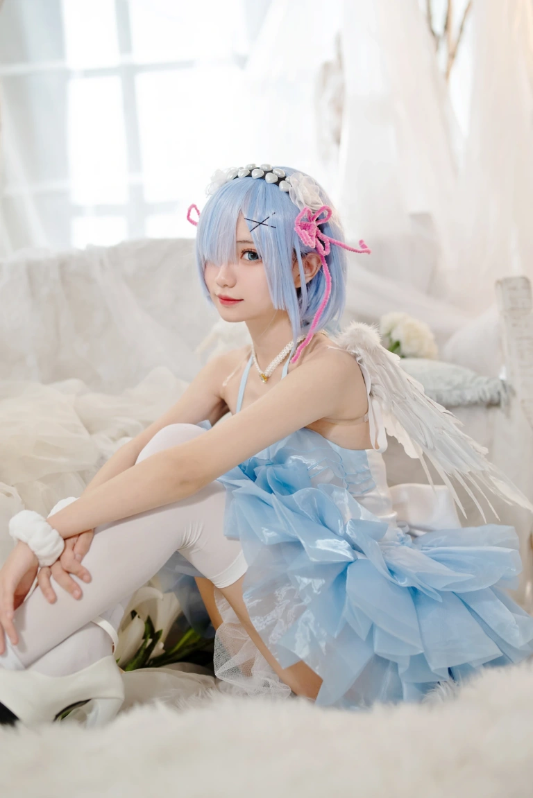 花柒Hana《蕾姆大天使》主题写真：19张全套美图