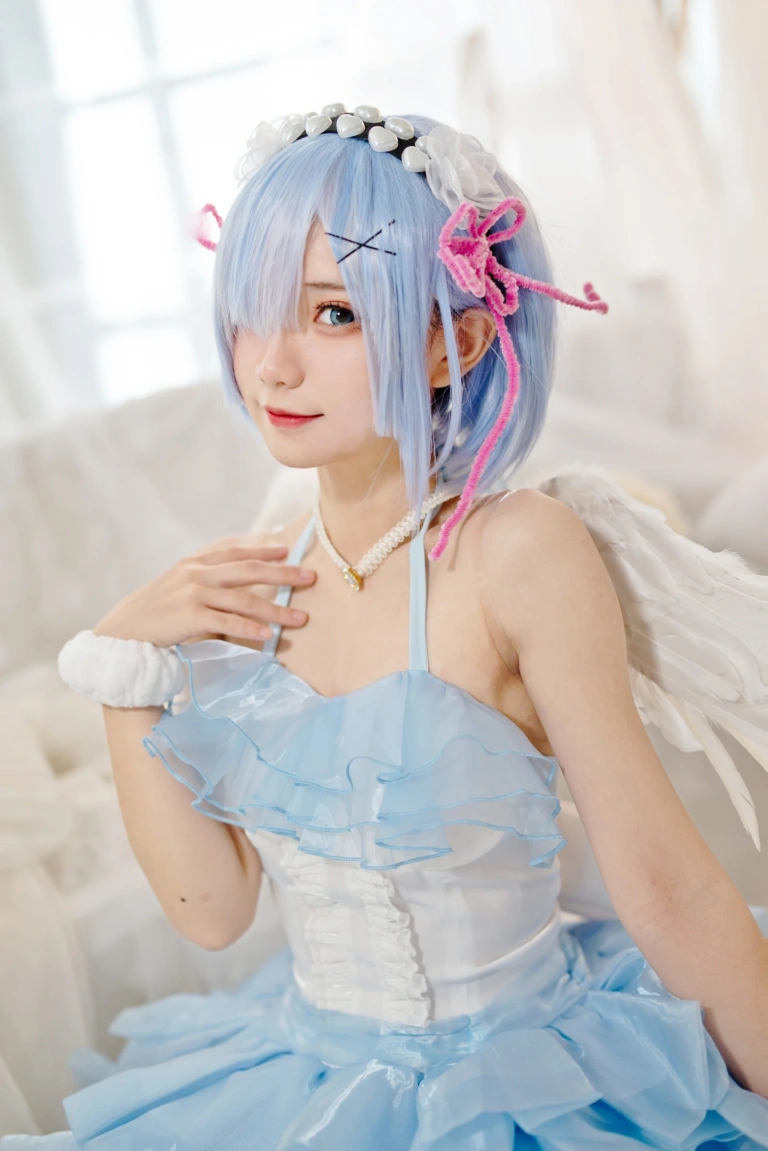 花柒Hana《蕾姆大天使》主题写真：19张全套美图